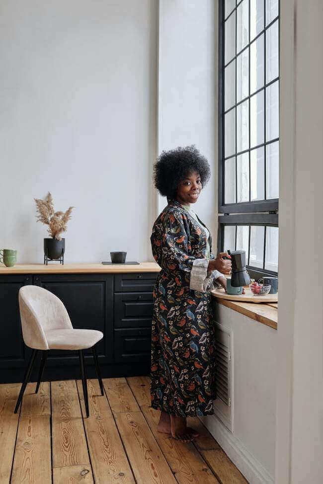 Avoid drinking coffee early enough when you still feel sleepy.