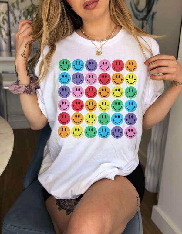 Kidcore aesthetic 90's smiley face T-shirt