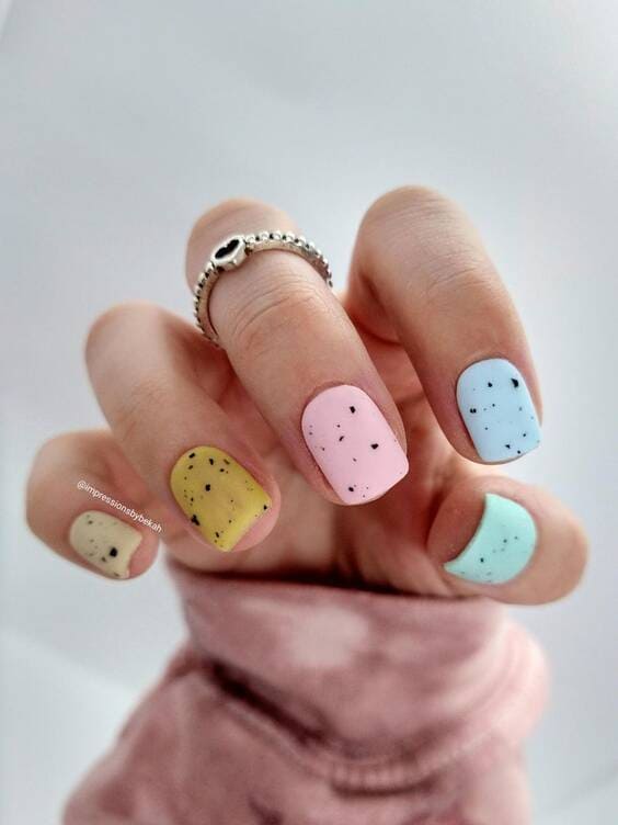 Mini Eggs Press On Nails