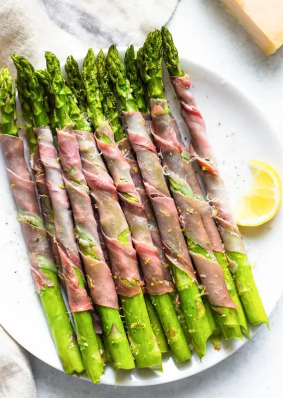 Asparagus wrapped in bacon as a dinner option