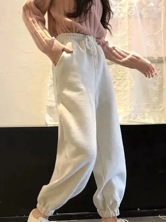 how to reinsert a drawstring in your sweatpants or hoodie