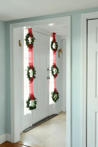 Easy Christmas Window Wreath Stack